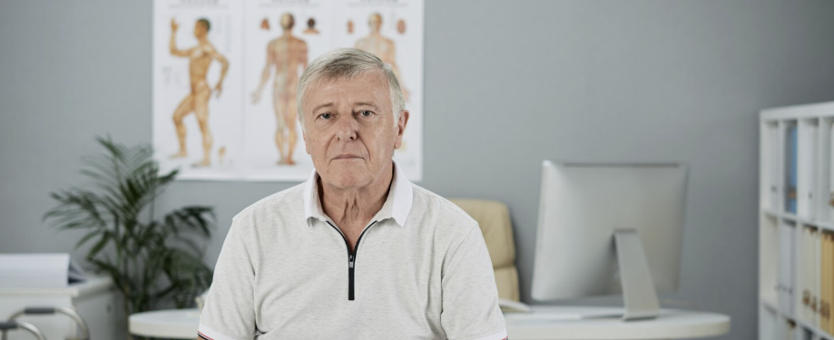 Leacuri bătrânești pentru hemoroizi: ghid practic pentru calmare, retragerea disconfortului și prevenirea recidivelor